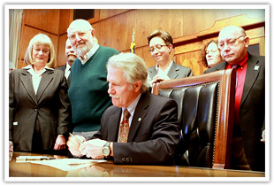 Governor Kitzhaber with Becky Wilkinson